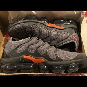 Men’s Nike Air Vapormax Plus Shoes SZ 13